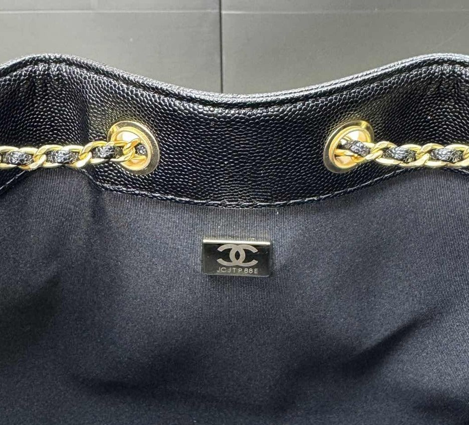 Chanel 22 Handbag