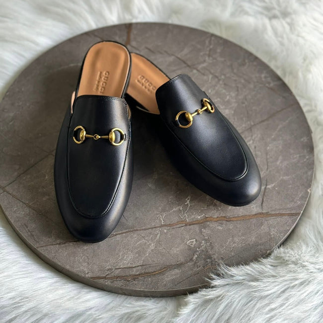 Gucci Leather Horsebit shoes