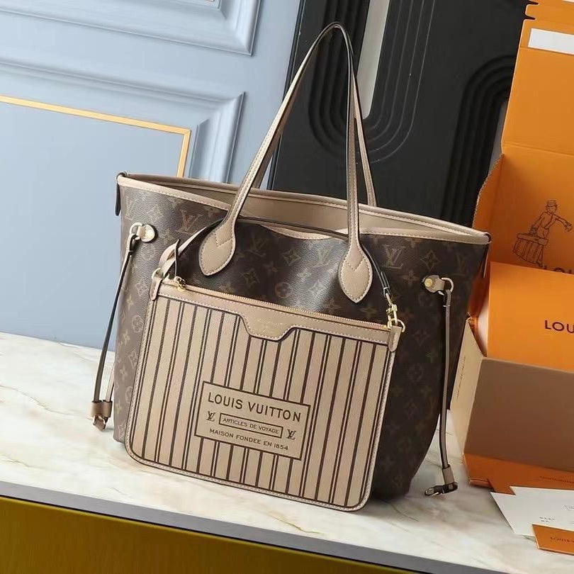 Louis Vuitton Neverfull Out Bag