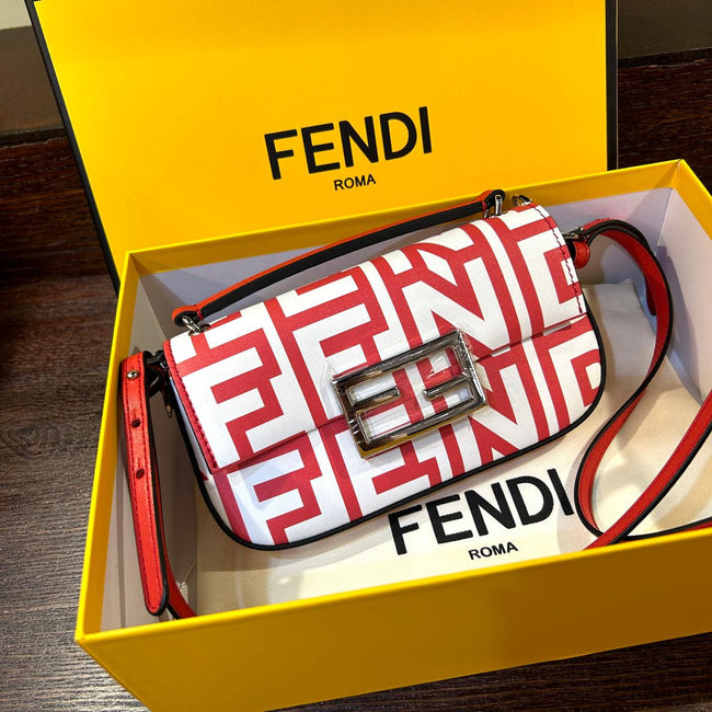 Fendi Baguette continental  Shiny Bag Small