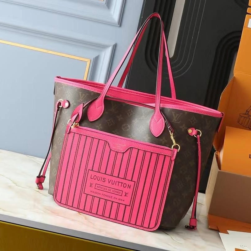 Louis Vuitton Neverfull Out Bag