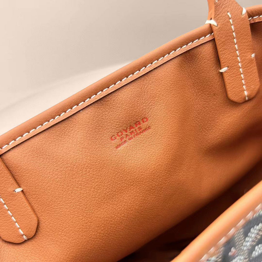 Veyra Revesible Mini Tote